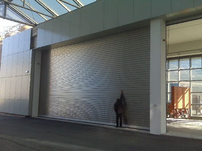 Serranda coibentata con sistema a doppia parete DP100