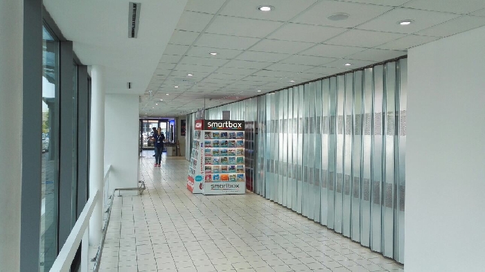 Uzávěr pro obchod s elektrospotřebiči a elektronickými součástkami