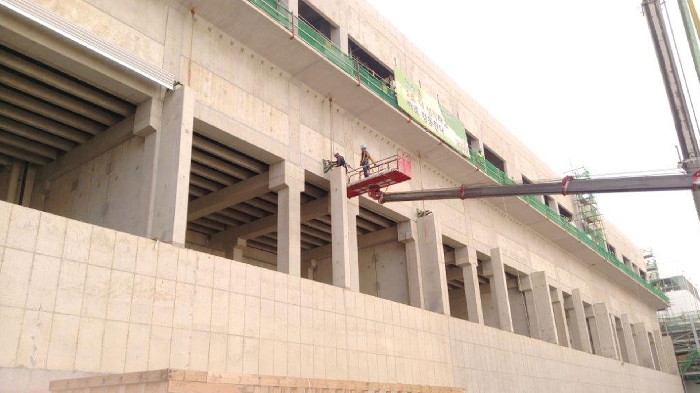 Elektricky ovládané uzávěry pro chladicí věže výroby elektrické energie