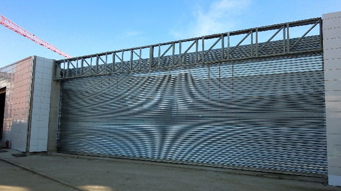 Serranda microforata con logo personalizzato, Coop Bergamo