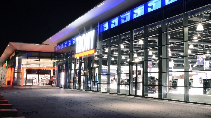 Shutter for electrical household and electronic components shop