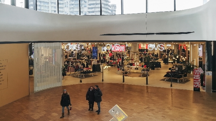 Closure for shop in commercial area, Milano